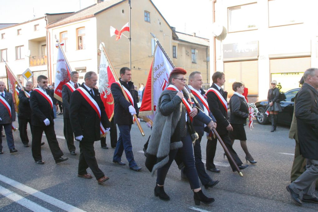 W wielkim pochodzie świętowano Dzień Niepodległości w Końskich [Fotorelacja]