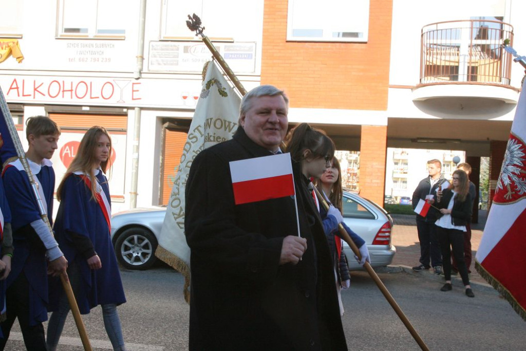 W wielkim pochodzie świętowano Dzień Niepodległości w Końskich [Fotorelacja]