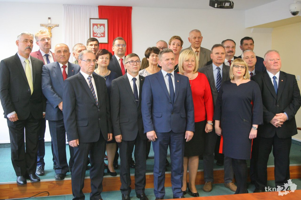 Radni powiatowi ostatni raz spotkali się w tej kadencji [wideo, zdjęcia]