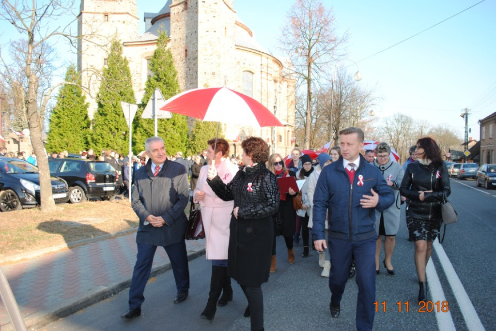 Uroczyście obchodzono Święto Niepodległości w Fałkowie [zdjęcia]