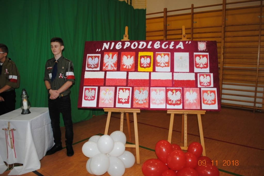 Uroczyście obchodzono Święto Niepodległości w Fałkowie [zdjęcia]