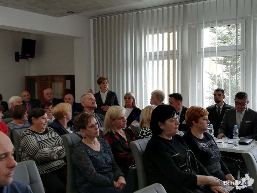 Stąporków: Radni i burmistrz zaprzysiężeni, przewodniczącym Jacek Kołodziej [fotorelacja]