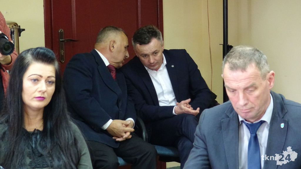 Gowarczów: Wójt i radni zaprzysiężeni. Przewodniczącym Sławomir Stańczyk [fotorelacja]