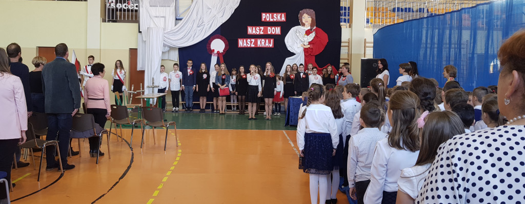 Szkoła Podstawowa w Królewcu świętowała 100-lecie niepodległości [zdjęcia]