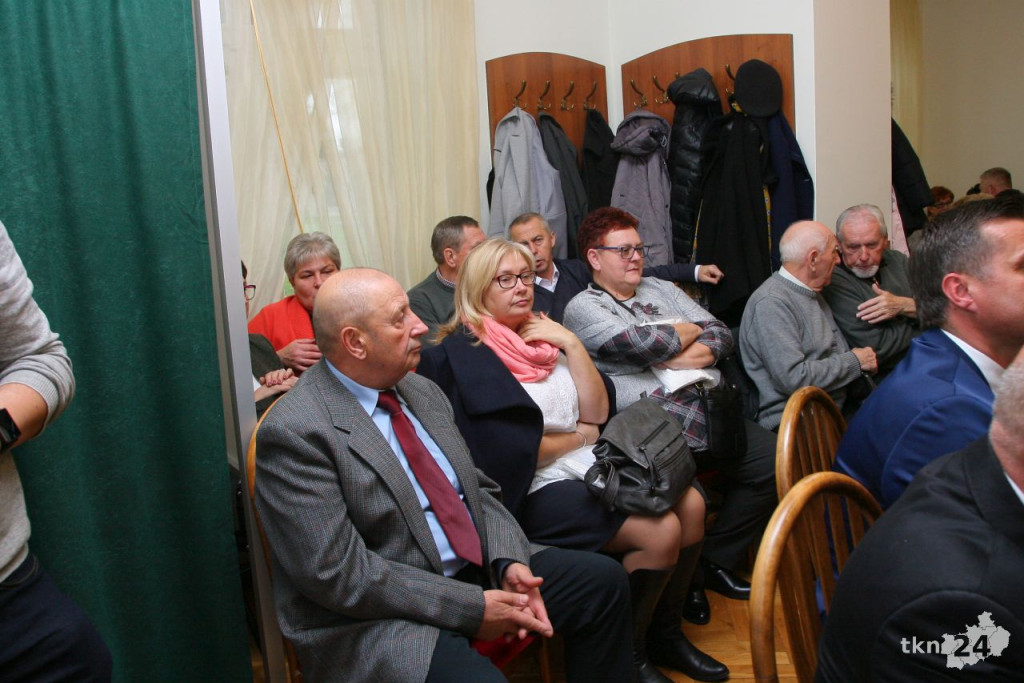 Relacja wideo: I sesja Rady Miasta i Gminy Końskie 2018-23