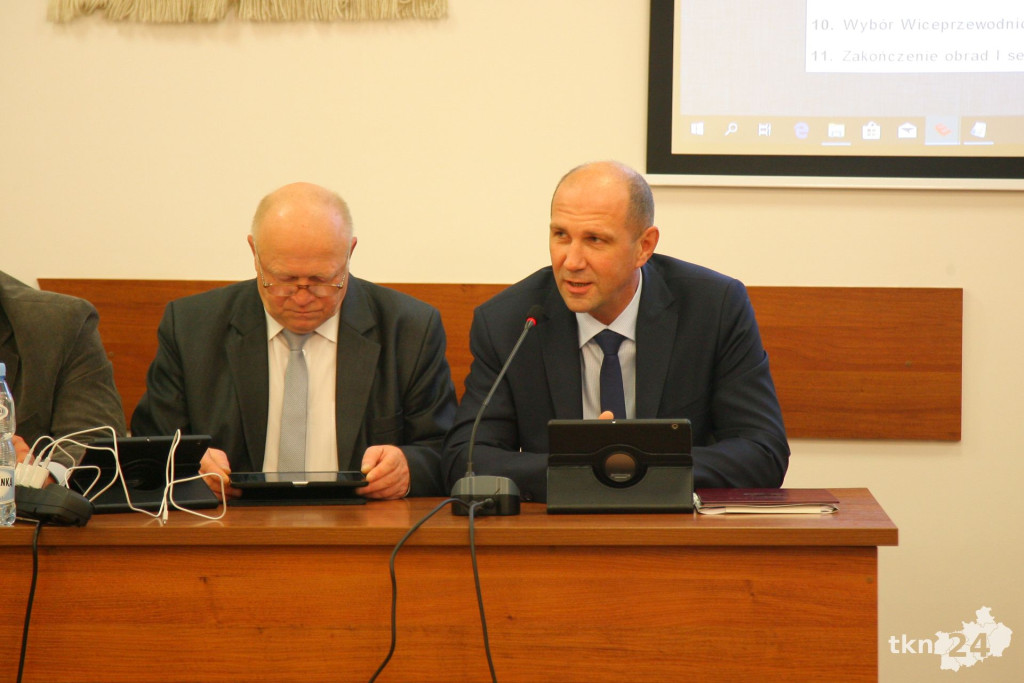 Relacja wideo: I sesja Rady Miasta i Gminy Końskie 2018-23