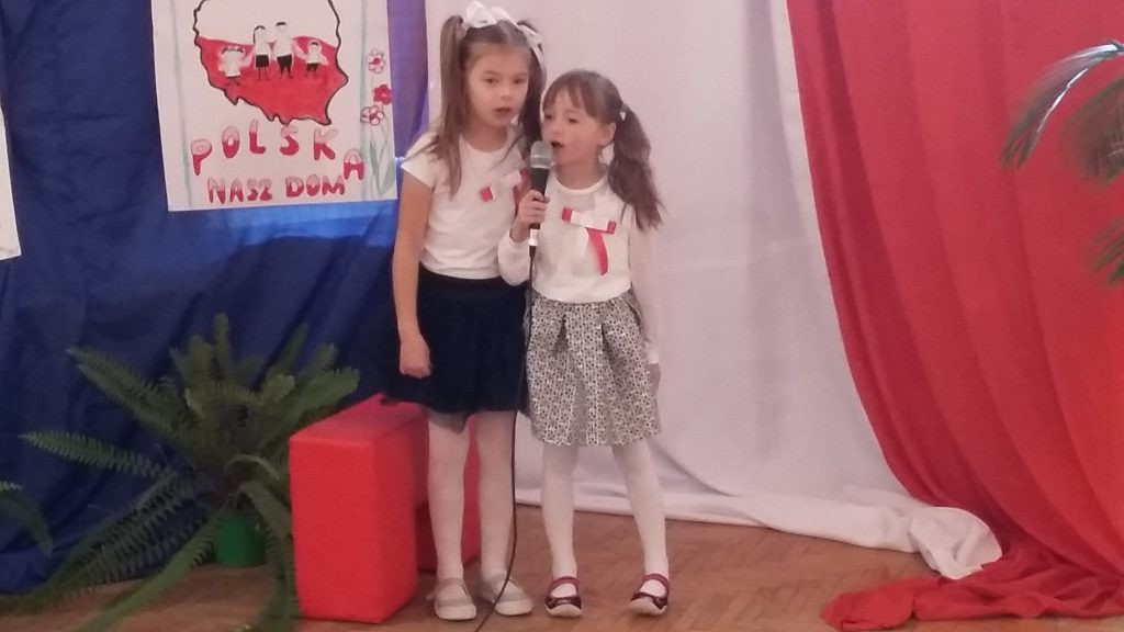 Uczniowie recytowali patriotyczne wiersze [zdjęcia]