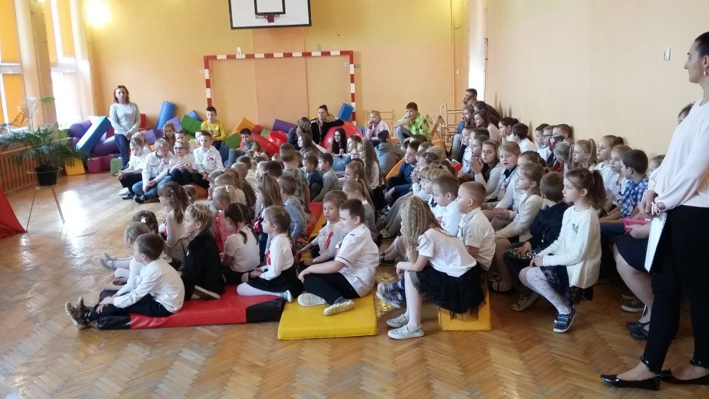 Uczniowie recytowali patriotyczne wiersze [zdjęcia]