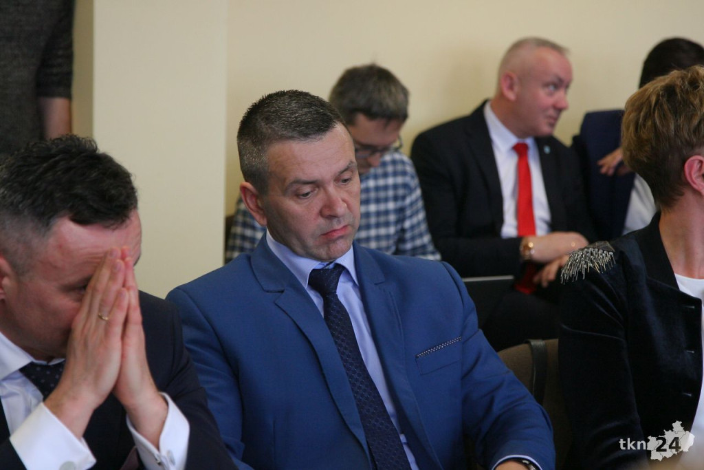 Na żywo: Kto będzie rządził powiatem koneckim? Andrzej Lenart nowym Starostą Koneckim!