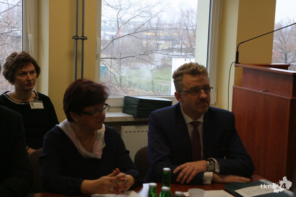 Na żywo: Kto będzie rządził powiatem koneckim? Andrzej Lenart nowym Starostą Koneckim!