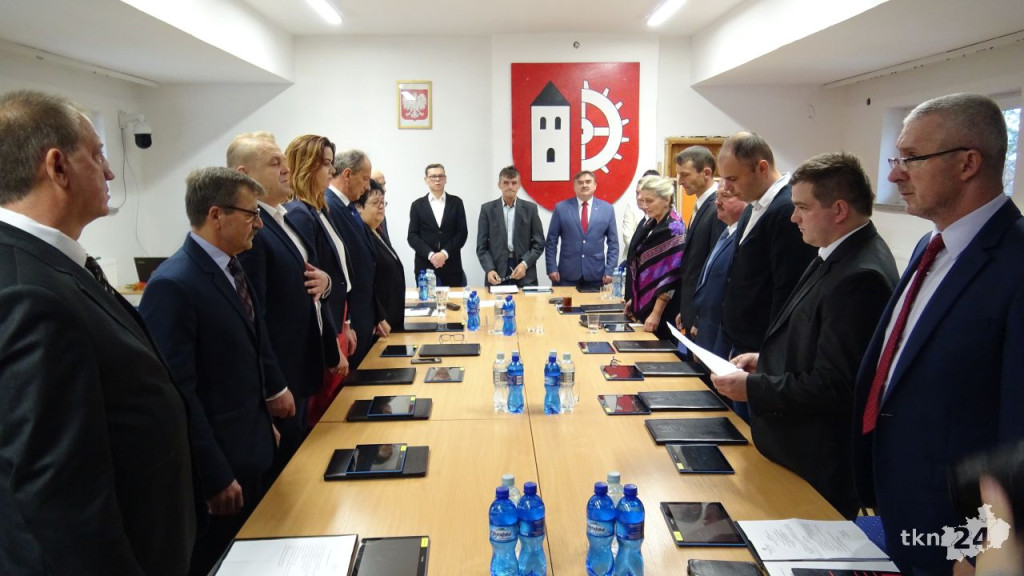 Relacja wideo: I sesja Rady Gminy Słupia Konecka 2018-23
