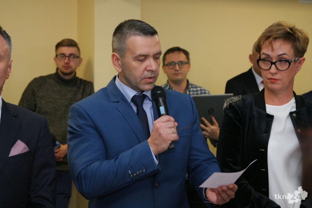Na żywo: Kto będzie rządził powiatem koneckim? Andrzej Lenart nowym Starostą Koneckim!