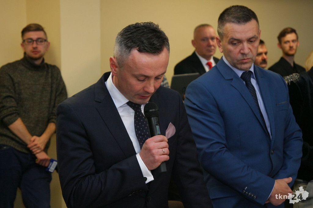 Na żywo: Kto będzie rządził powiatem koneckim? Andrzej Lenart nowym Starostą Koneckim!