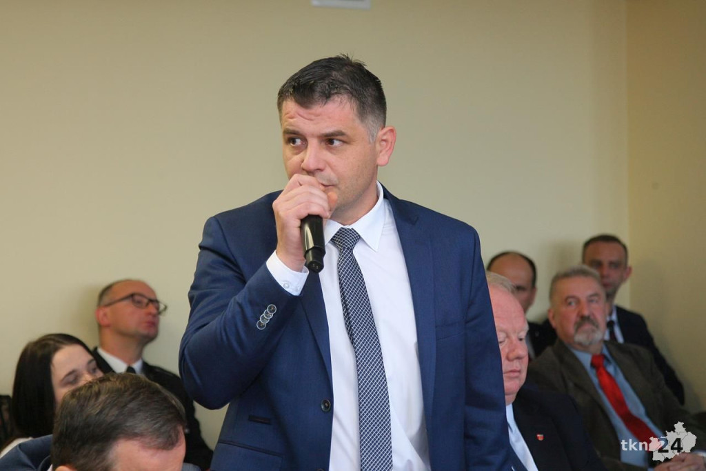 Relacja wideo: Lenart, Soboń i Rozmus będą rządzić powiatem koneckim!