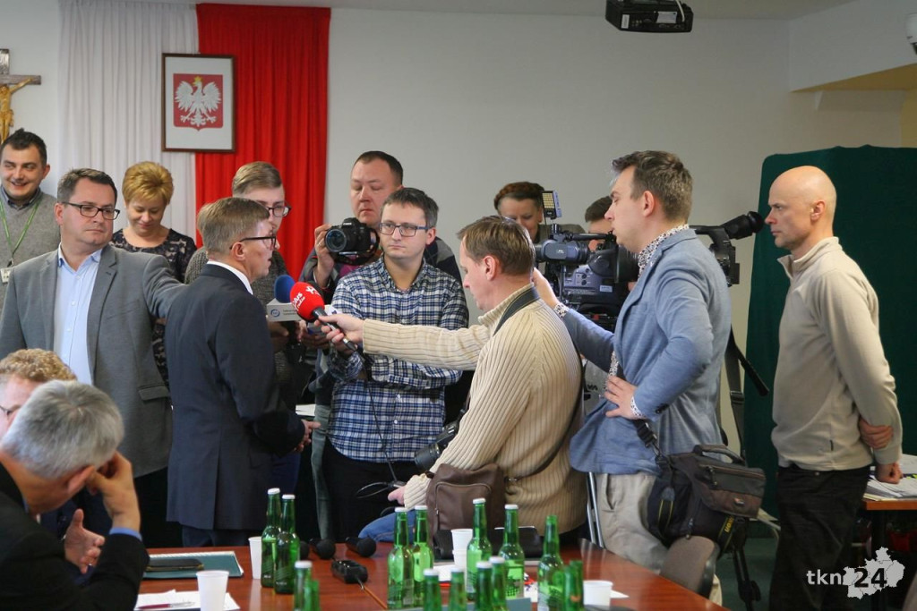Relacja wideo: Lenart, Soboń i Rozmus będą rządzić powiatem koneckim!