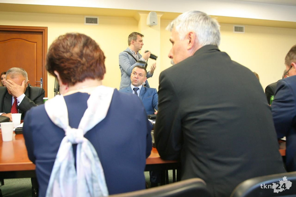 Relacja wideo: Lenart, Soboń i Rozmus będą rządzić powiatem koneckim!