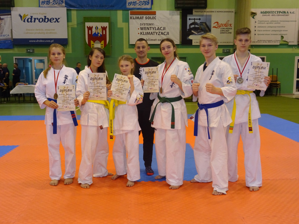4 złote medale Koneckiego Klubu Karate Kyokushin [zdjęcia]