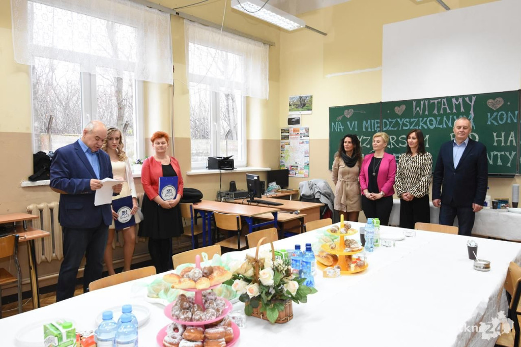 Młodzi fryzjerzy rywalizowali w międzyszkolnym konkursie [zdjęcia]