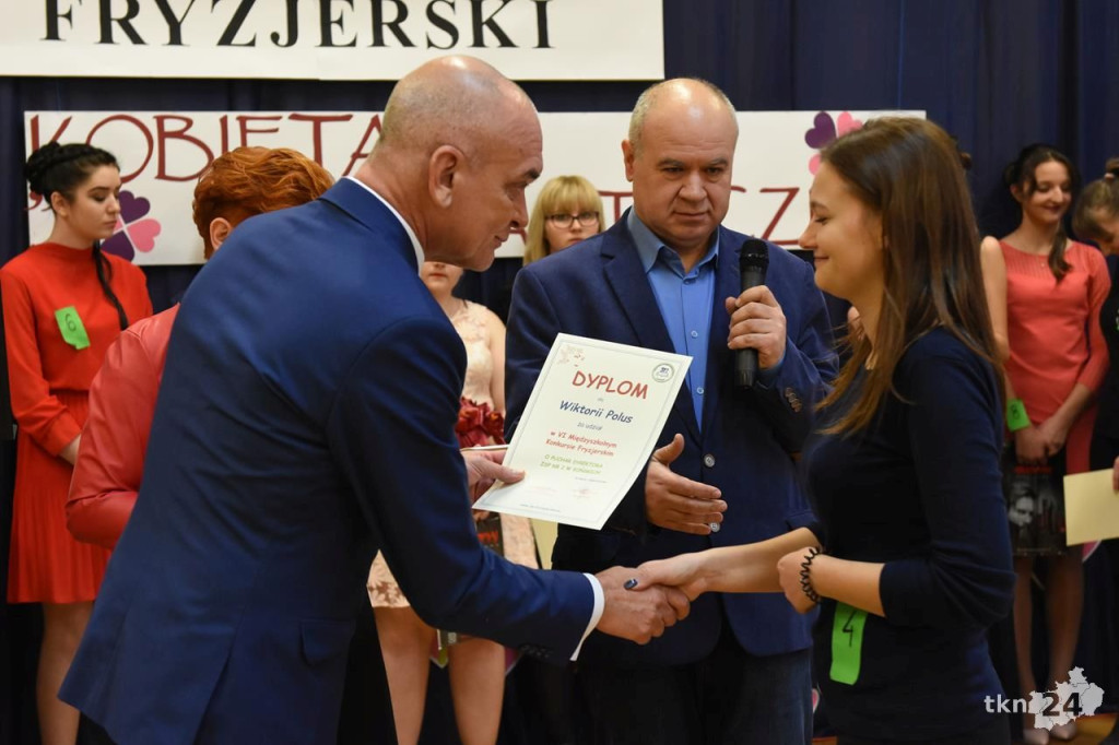 Młodzi fryzjerzy rywalizowali w międzyszkolnym konkursie [zdjęcia]