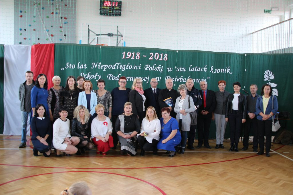 Sto lat niepodległości na kartach szkolnej kroniki [zdjęcia]