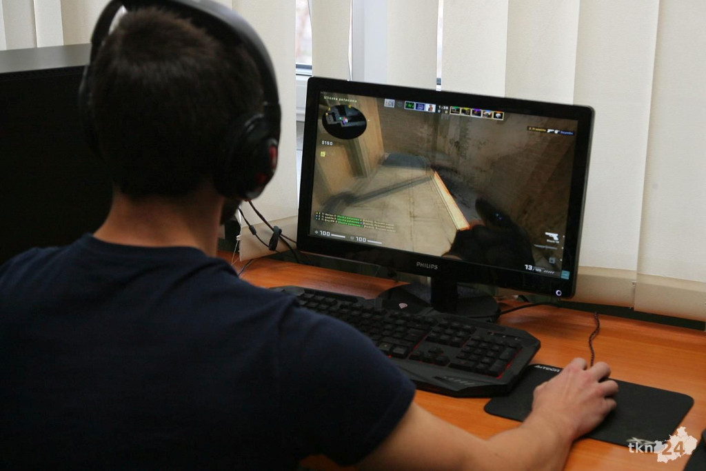 Esport na Mikołajki w Mechaniku [wideo, zdjęcia]