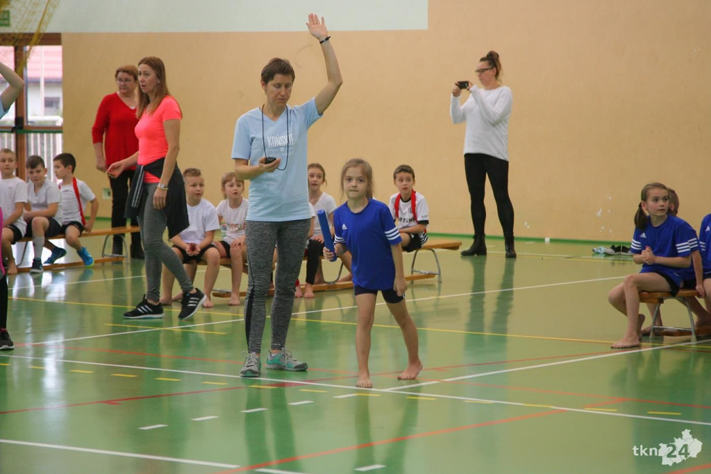 XVI Mikołajkowy Turniej Gier i Zabaw Szkół Podstawowych. Fotorelacja
