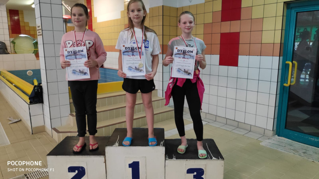 Kolejna edycja Mikołajkowych Zawodów Pływackich za nami [zdjęcia]