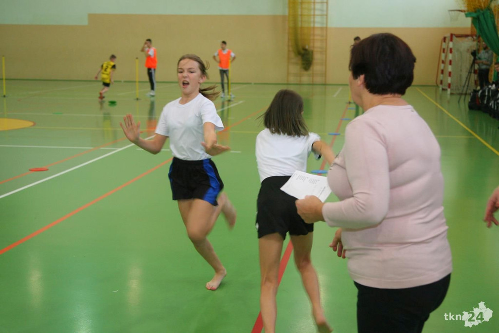 Stadnicka Wola najlepsza w Mikołajkowym Turnieju Gier i Zabaw! [wideo, zdjęcia]