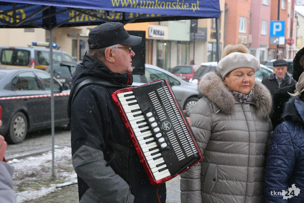 Końskie: Odsłonili pamiątkową płytę i zakopali kapsułę pamięci [wideo, zdjęcia]