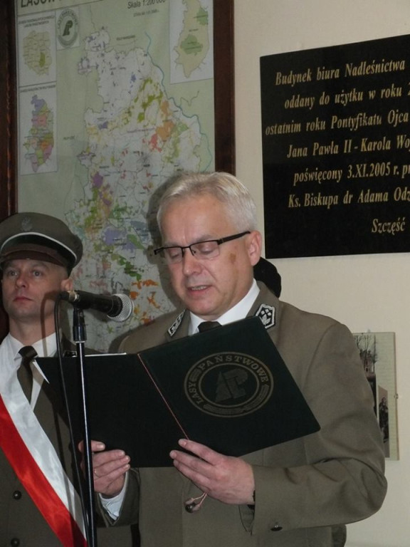 Odsłonili pamiątkową tablicę w biurze Nadleśnictwa Barycz [zdjęcia]