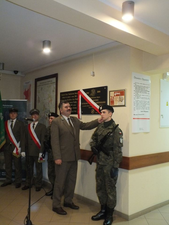 Odsłonili pamiątkową tablicę w biurze Nadleśnictwa Barycz [zdjęcia]