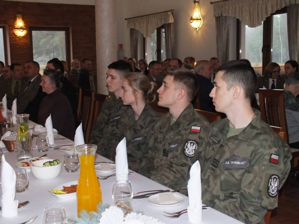 Odsłonili pamiątkową tablicę w biurze Nadleśnictwa Barycz [zdjęcia]