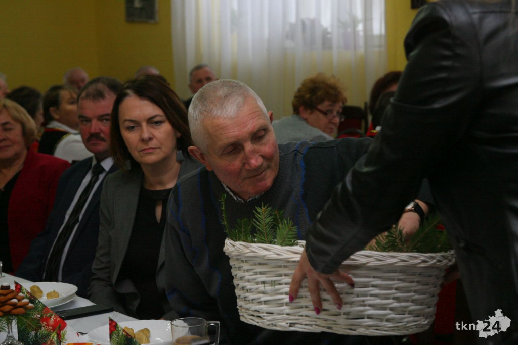 W Słupi Koneckiej na wspólnej wigilii spotkali się samotni i seniorzy [wideo, zdjęcia]