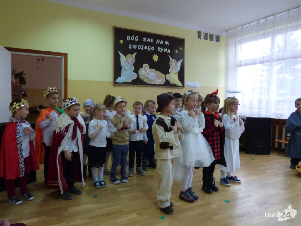 Piękne Jasełka przygotowały mieszkańców gminy Ruda Maleniecka do świąt [zdjęcia]