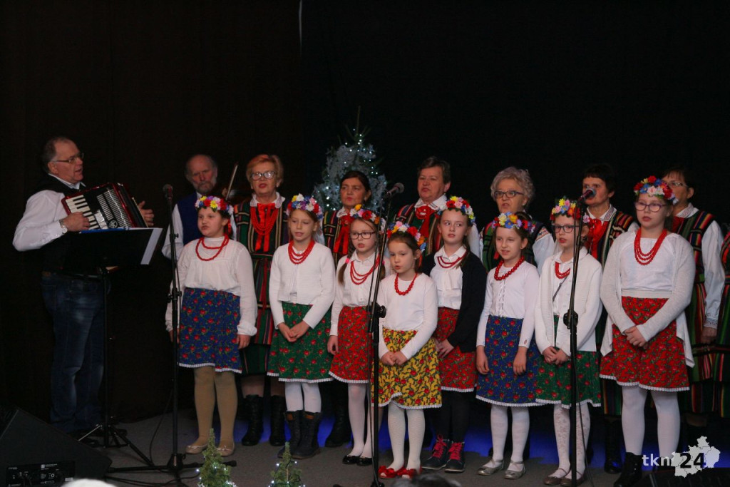 Uczta z folklorem na ponad 500 pierogów! [wideo, zdjęcia]
