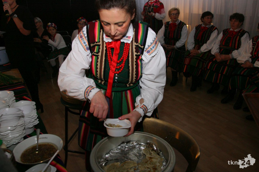 Uczta z folklorem na ponad 500 pierogów! [wideo, zdjęcia]