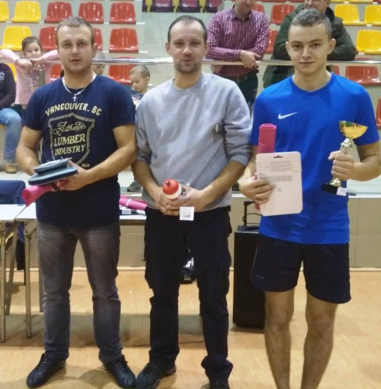 Grudniowe turnieje sportowe w gminie Fałków [zdjęcia]