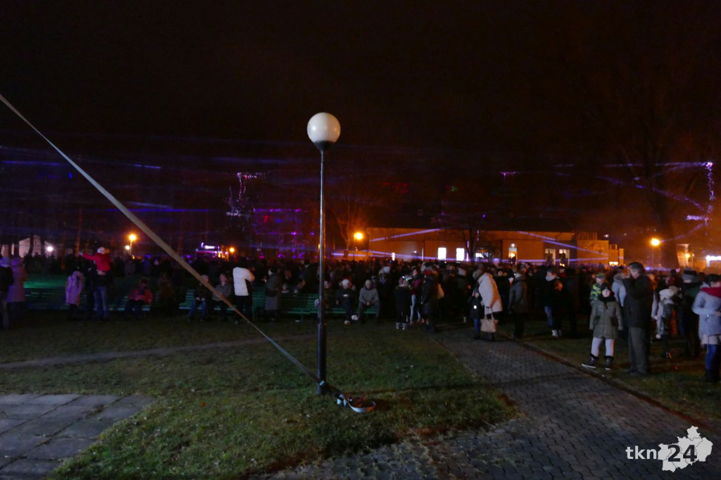 Sylwester w Końskich z laserami! [wideo, zdjęcia]
