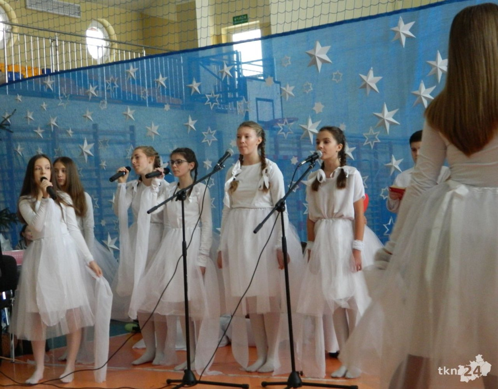 Muzyczne jasełka w Królewcu dla szkoły, osób samotnych i starszych [zdjęcia]