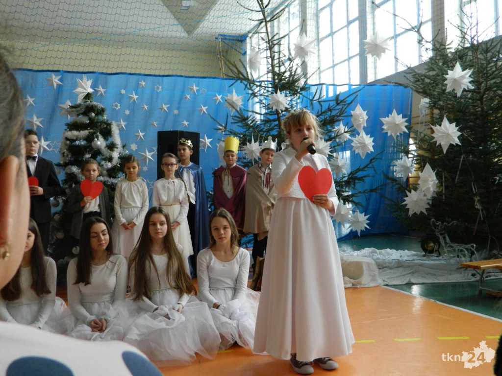 Muzyczne jasełka w Królewcu dla szkoły, osób samotnych i starszych [zdjęcia]
