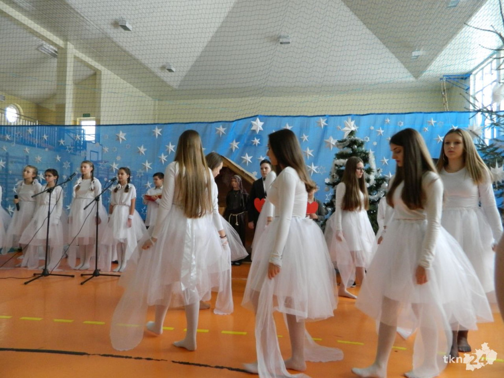 Muzyczne jasełka w Królewcu dla szkoły, osób samotnych i starszych [zdjęcia]