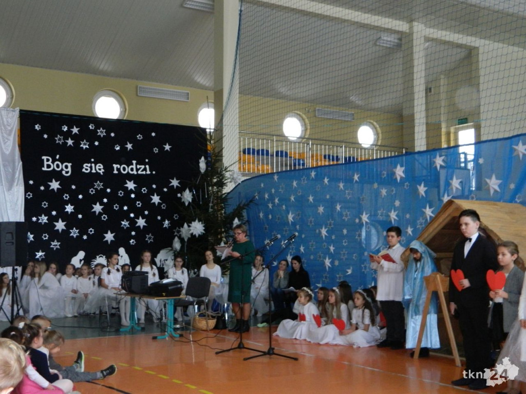Muzyczne jasełka w Królewcu dla szkoły, osób samotnych i starszych [zdjęcia]