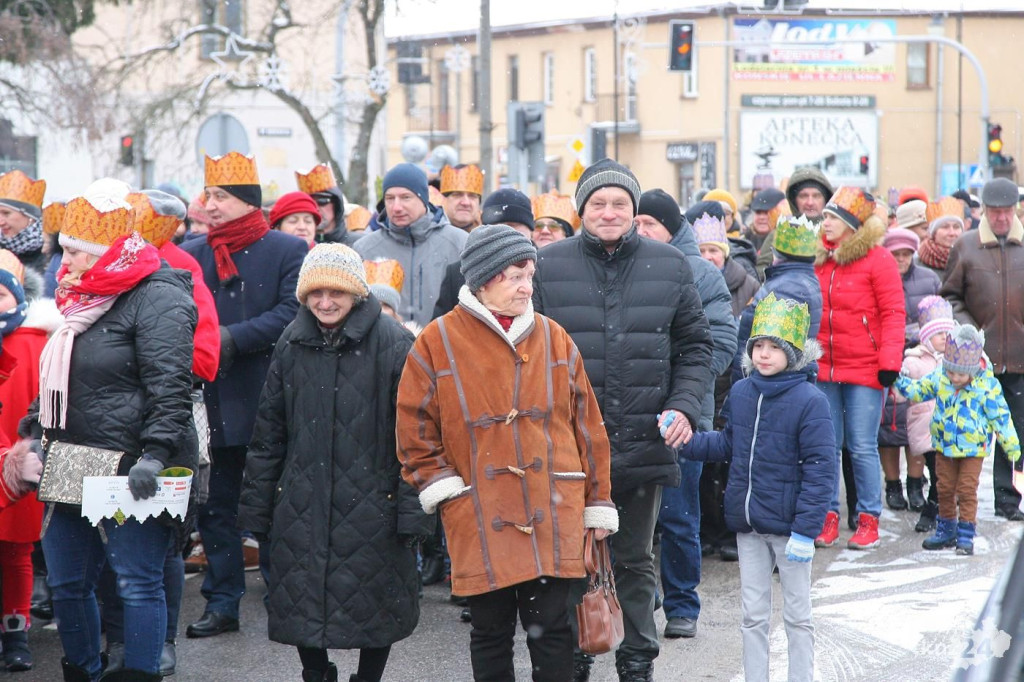 Kolorowy Orszak Trzech Króli przeszedł ulicami Końskich [zdjęcia]
