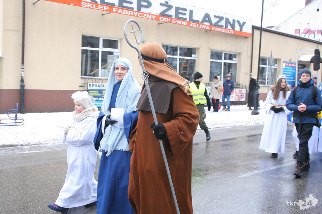 Kolorowy Orszak Trzech Króli przeszedł ulicami Końskich [zdjęcia]