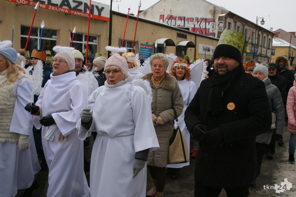 Kolorowy Orszak Trzech Króli przeszedł ulicami Końskich [zdjęcia]