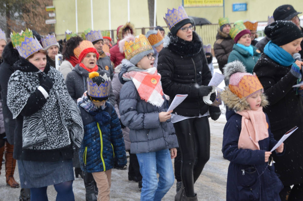 Stąporkowianie uczestniczyli w barwnym Orszaku Trzech Króli [zdjęcia]