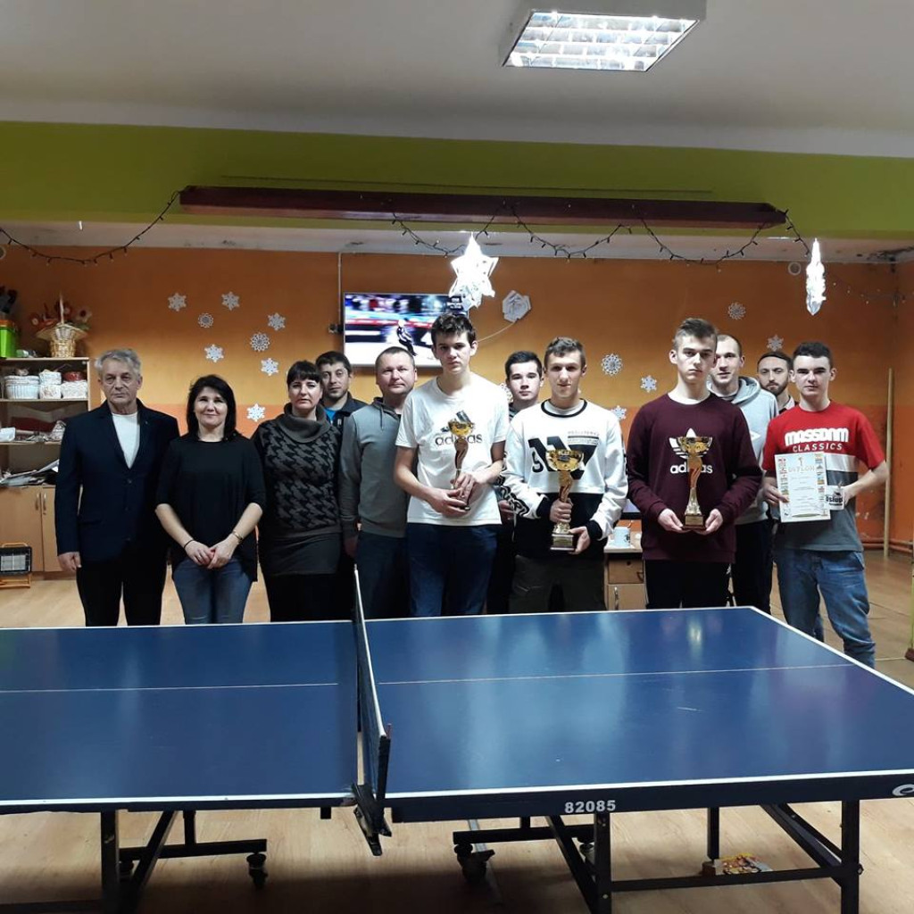 Na Trzech Króli grali w tenisa stołowego [zdjęcia]