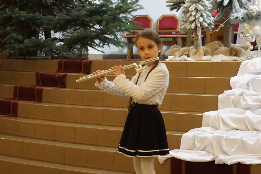 Piękny koncert kolęd i pastorałek w kościele pw. Chrystusa Odkupiciela [wideo, zdjęcia]