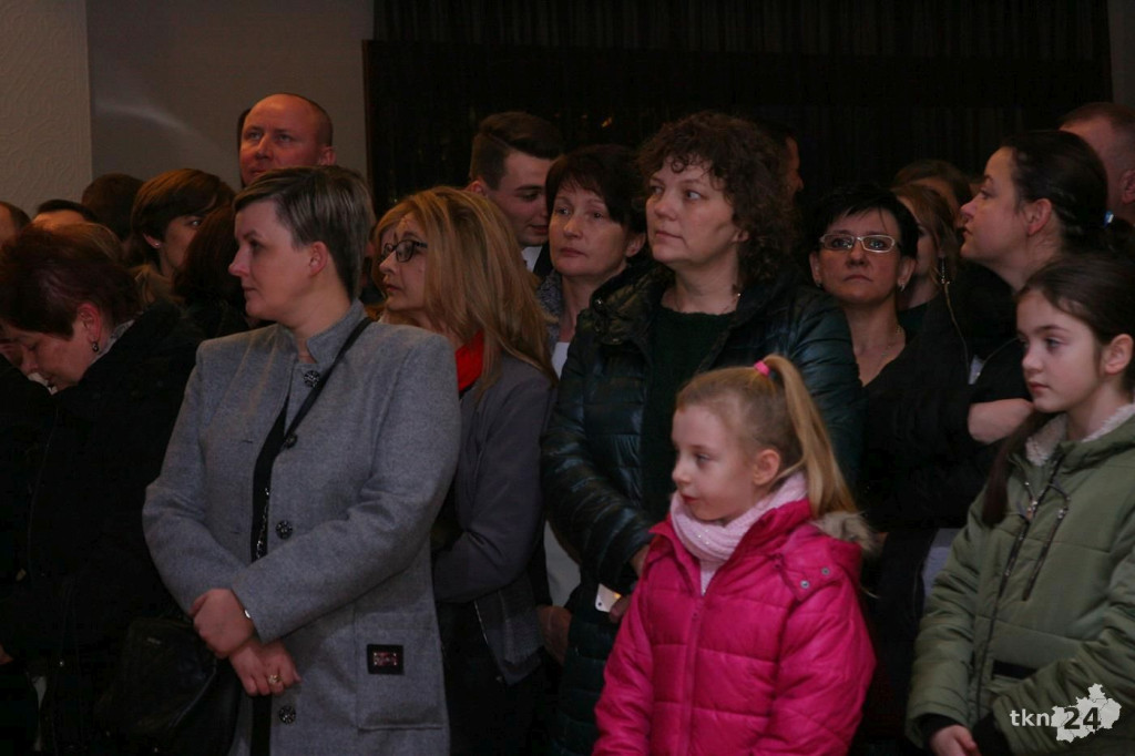 Relacja wideo: Studniówka I LO w Końskich 2019