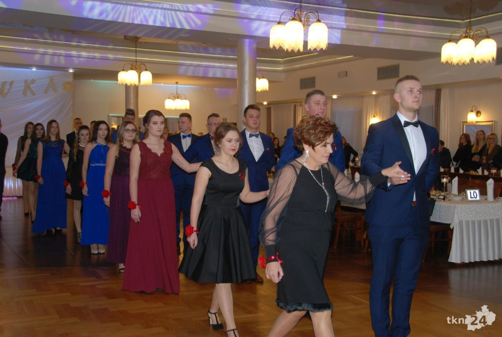 Wideo: Studniówka ZSP Stąporków z gwiazdą disco-polo!